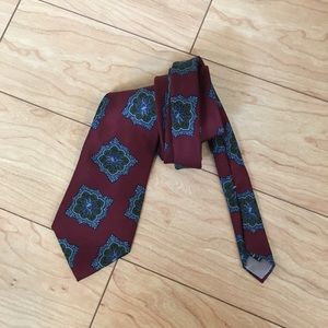 CLOSET CLOSING Christian Dior maroon silk tie